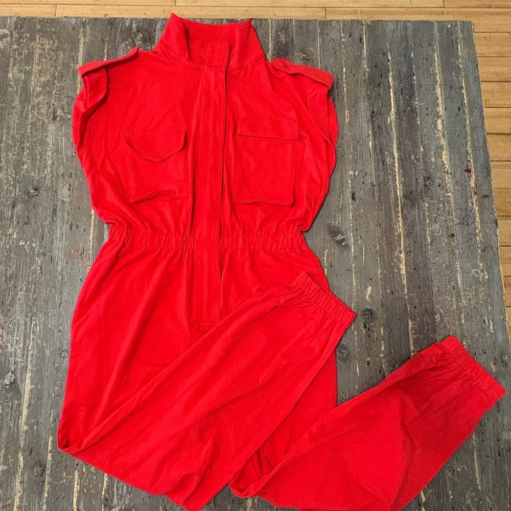Red Sleeveless Jumpsuit - Picture 12 of 13